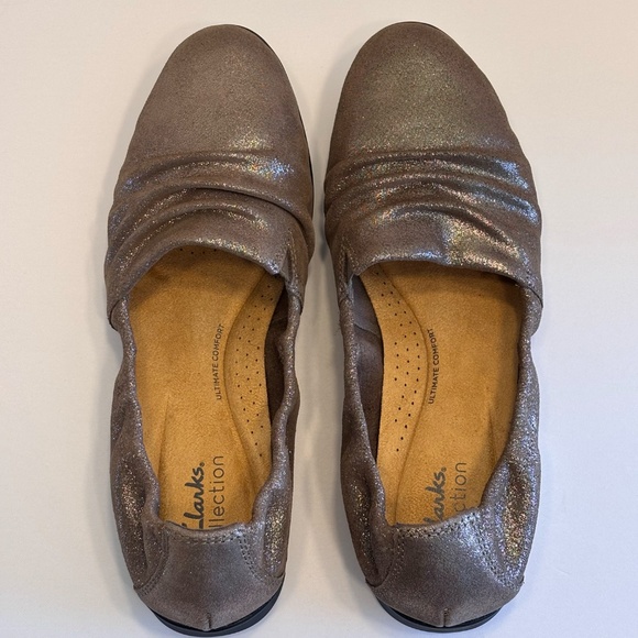 EUC Clarks Collection Women's Jennett Ruby Pewter Metallic SZ 8 Flats Shoes - Picture 8 of 14